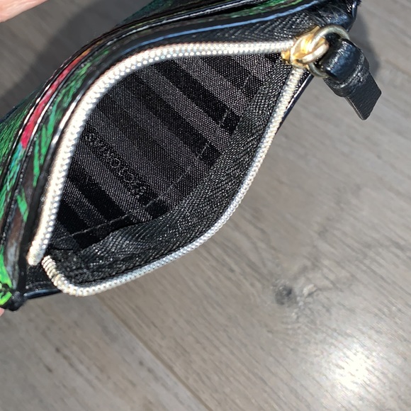 Victoria’s Secret Small Card Wallet - Picture 4 of 5